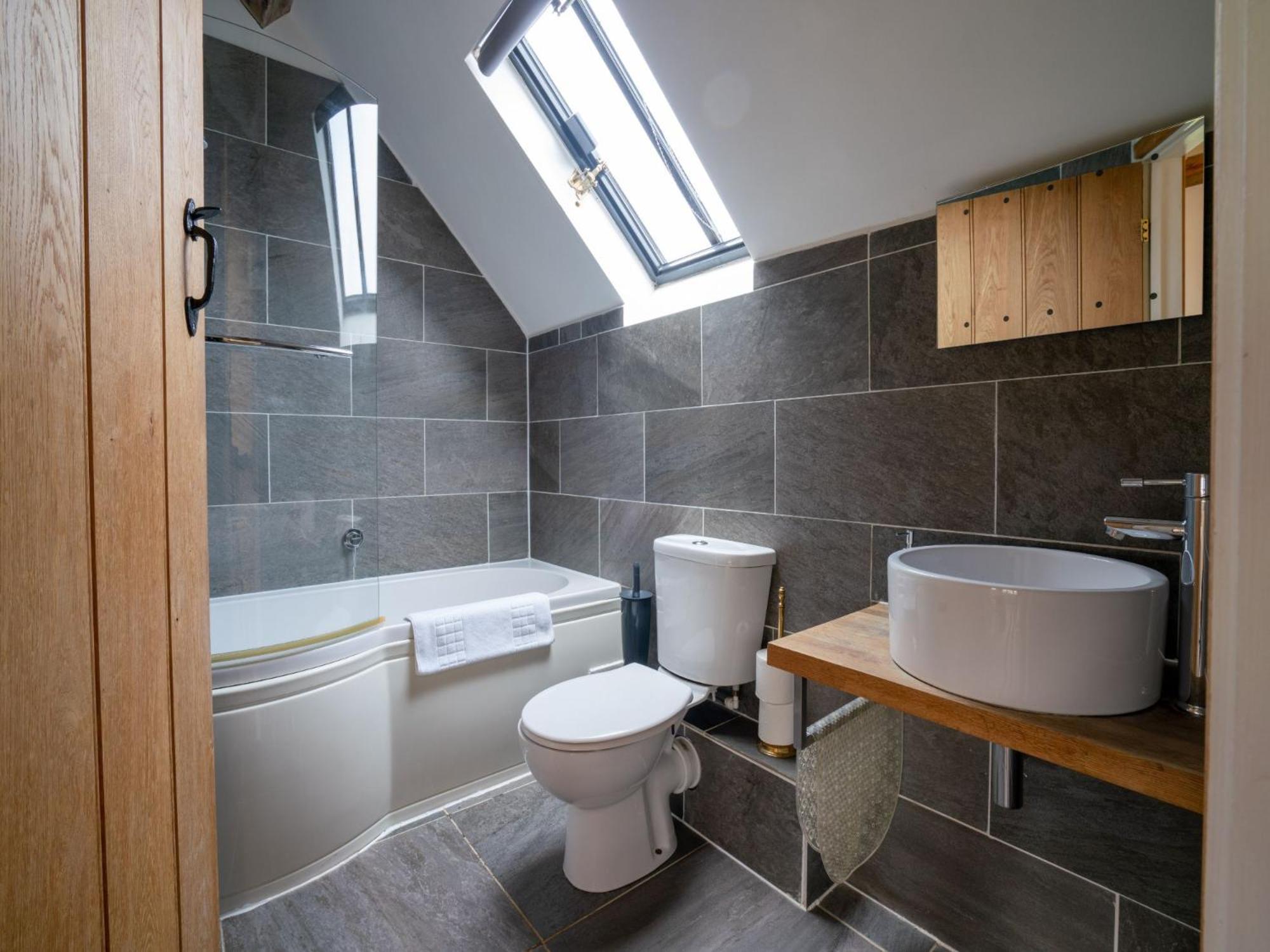Moreton-in-Marsh Pass The Keys Hare Cottage Wonderful Views And Parking מראה חיצוני תמונה